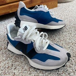 New Balance 327